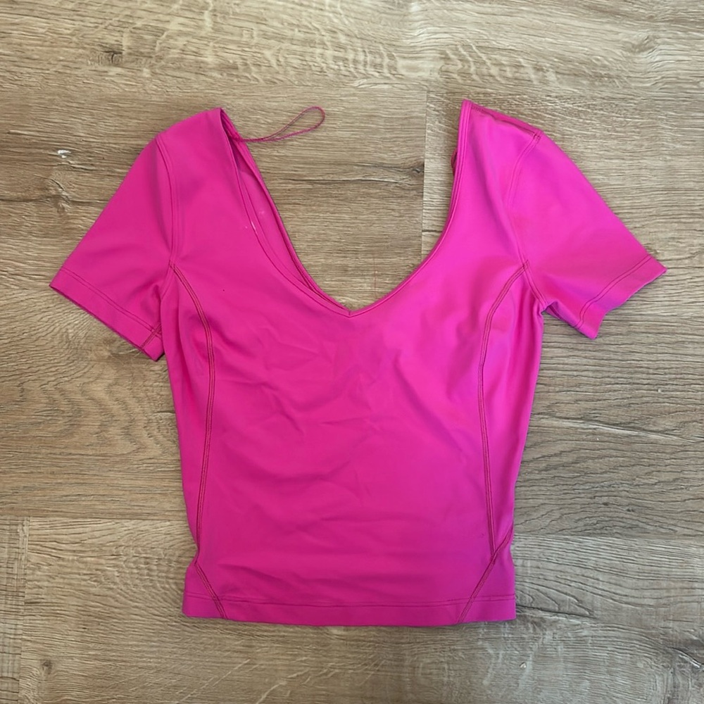 Lululemon Align T-Shirt in Sonic Pink Size 0